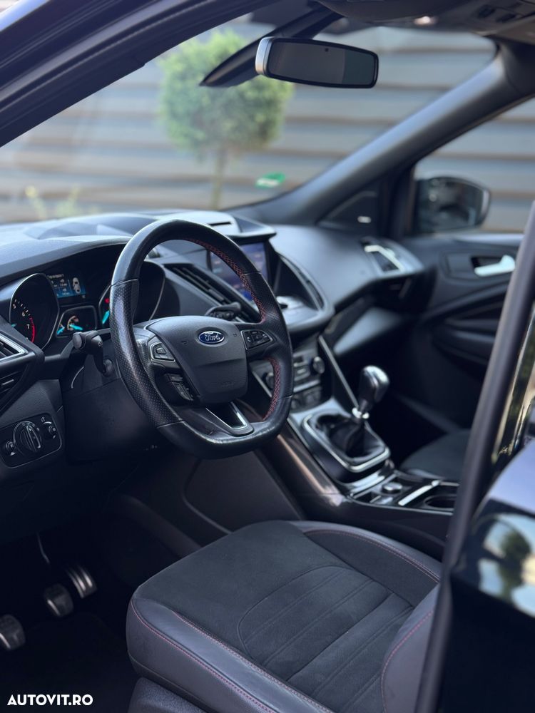 Ford Kuga 1.5 EcoBoost 2x4 ST-Line - 7