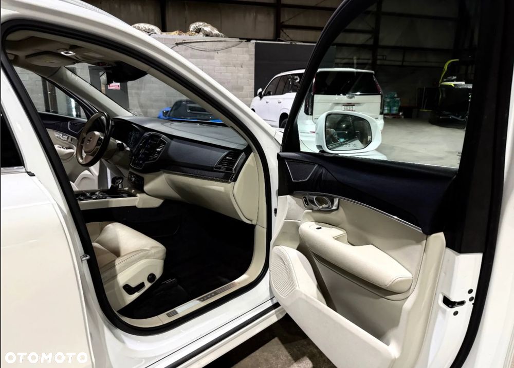 Volvo XC 90 T5 AWD Momentum 7os - 18