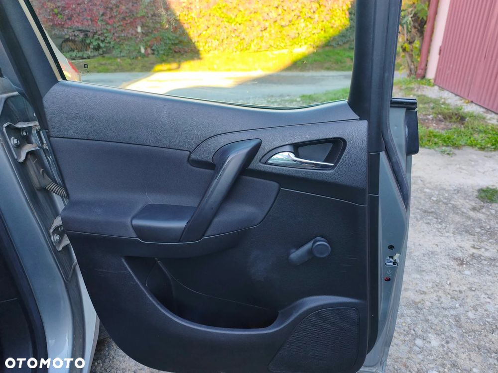 Opel Meriva - 28
