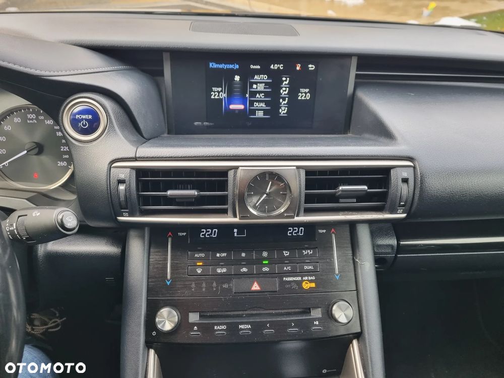 Lexus IS Business Edition - 17