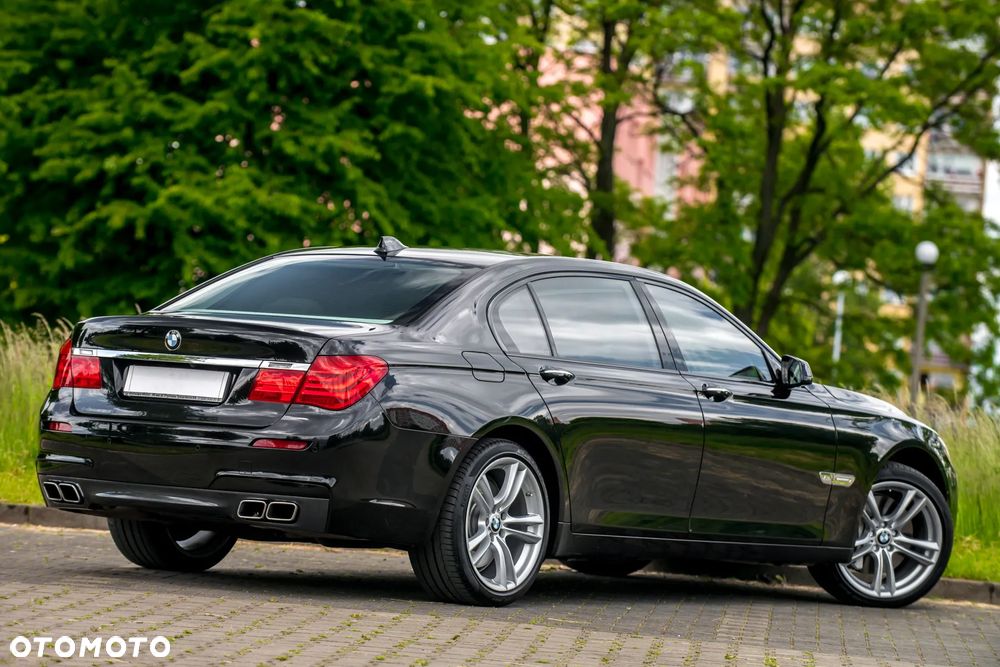BMW Seria 7 760i - 13