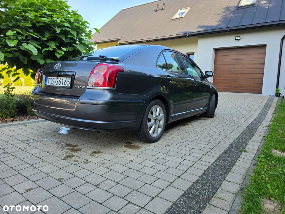 Toyota Avensis 2.0 VVT-i Sol plus - 3