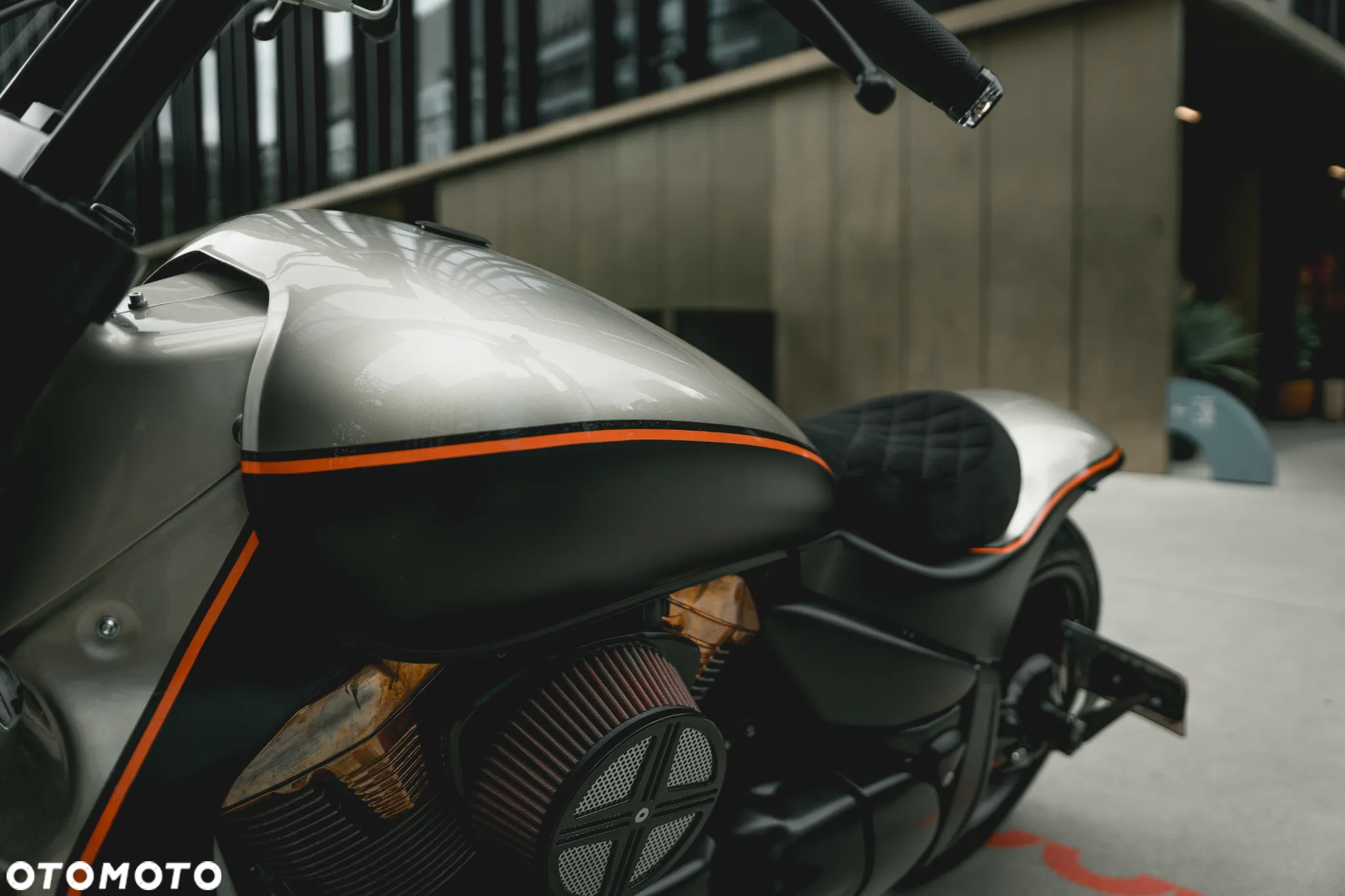 Suzuki Intruder - 24