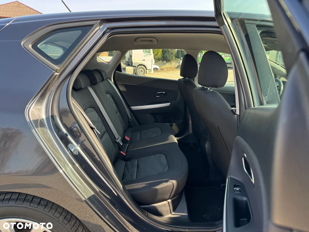 Kia Ceed 1.4 CVVT Dream Team Edition - 27