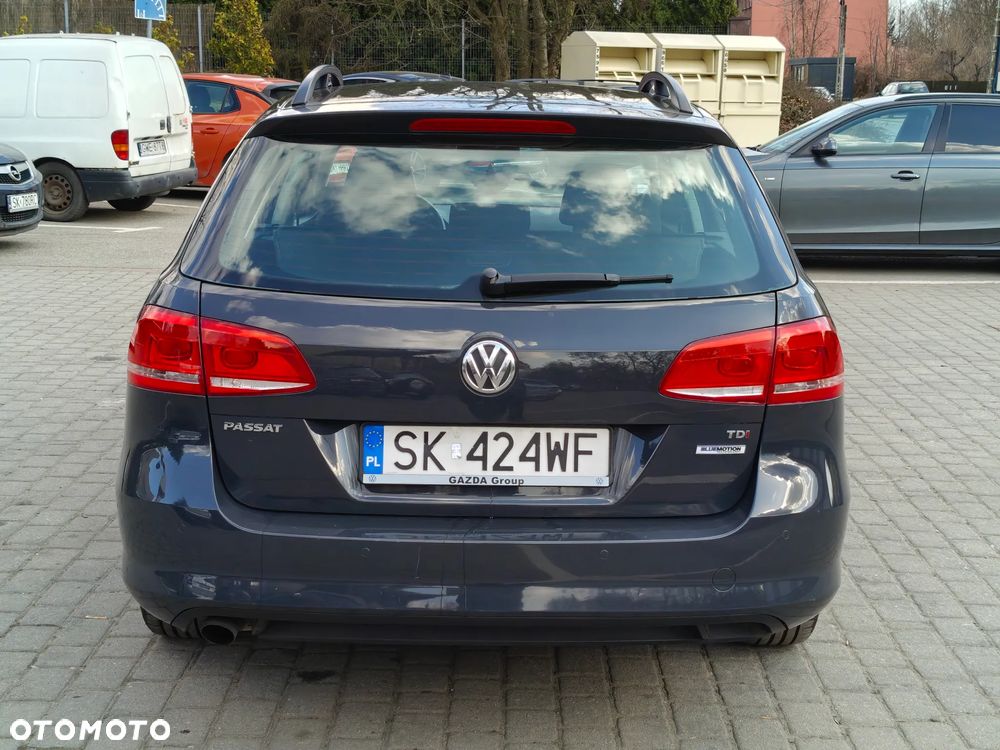 Volkswagen Passat 1.6 TDI Comfortline - 9