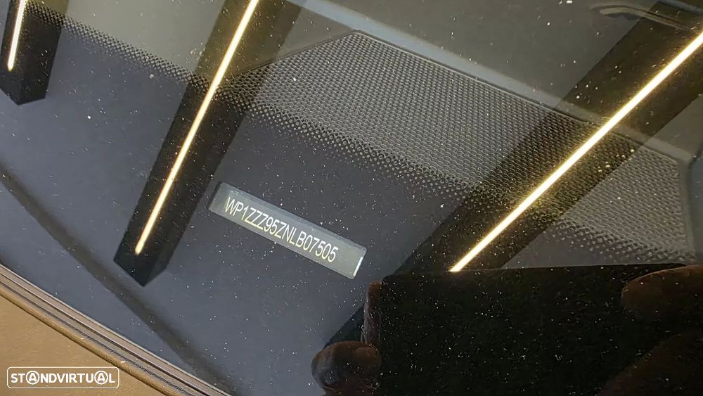 Porsche Macan T - 27