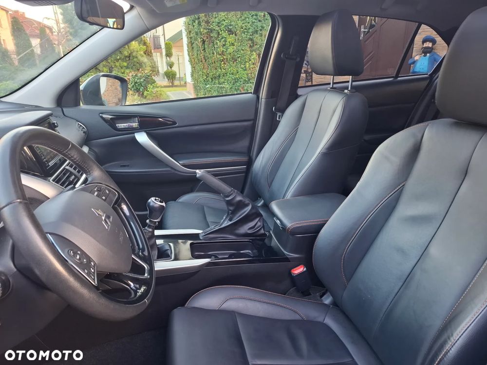 Mitsubishi Eclipse Cross 1.5 T GPF Invite Plus - 14