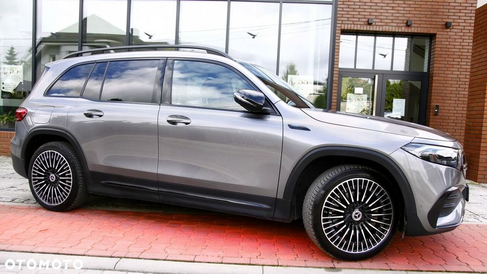 Mercedes-Benz EQB - 33