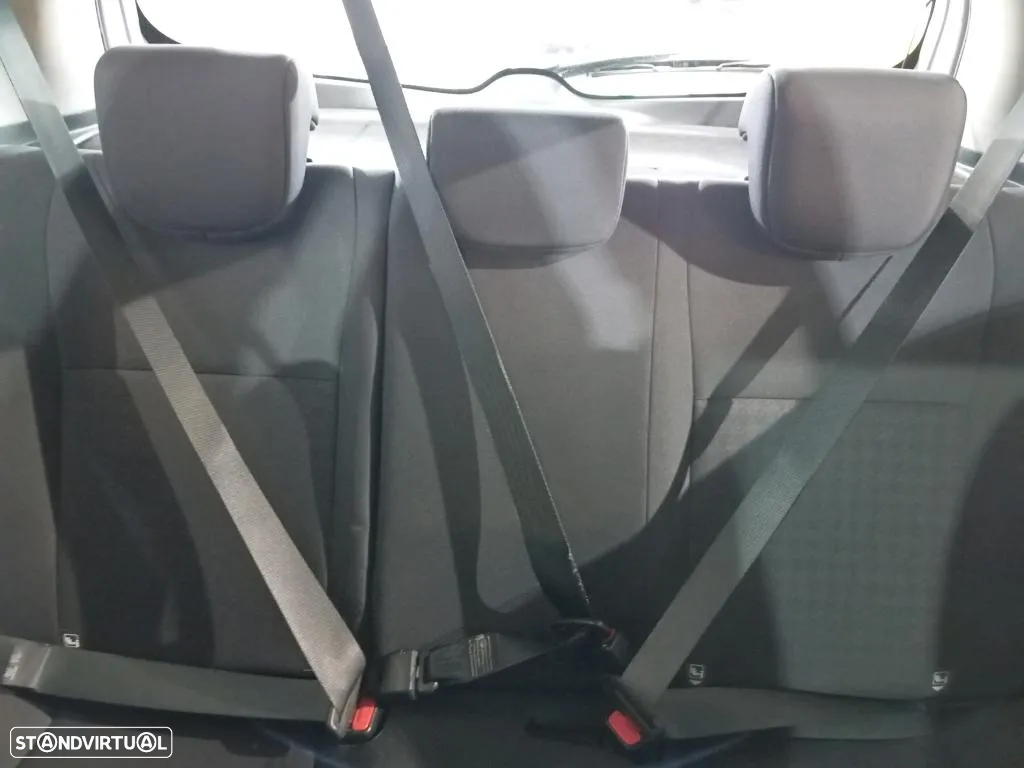 Toyota Yaris 1.4 D-4D ACtive+AC - 11