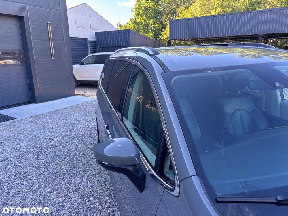 Chrysler Pacifica - 11
