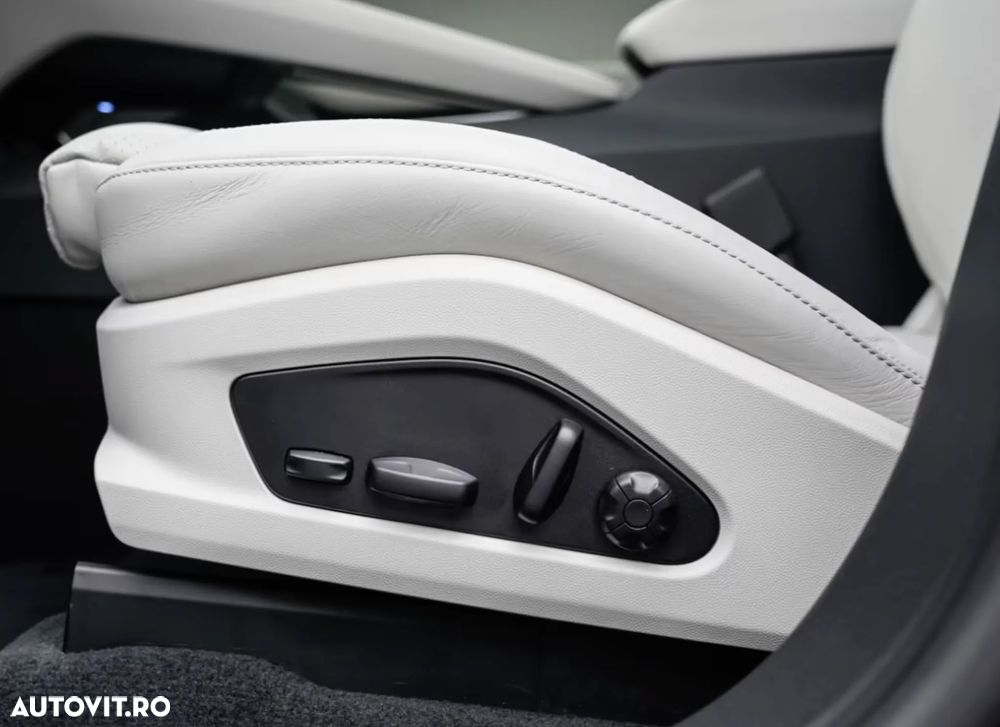 Porsche Macan 100 kWh - 11