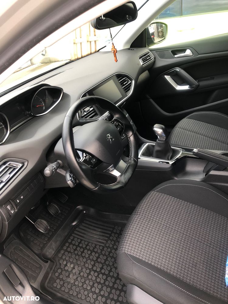 Peugeot 308 - 6