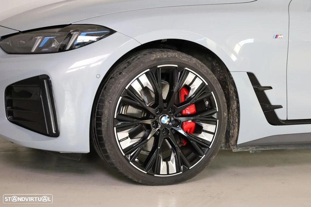 BMW i4 eDrive40 Edição Desportiva M - 15