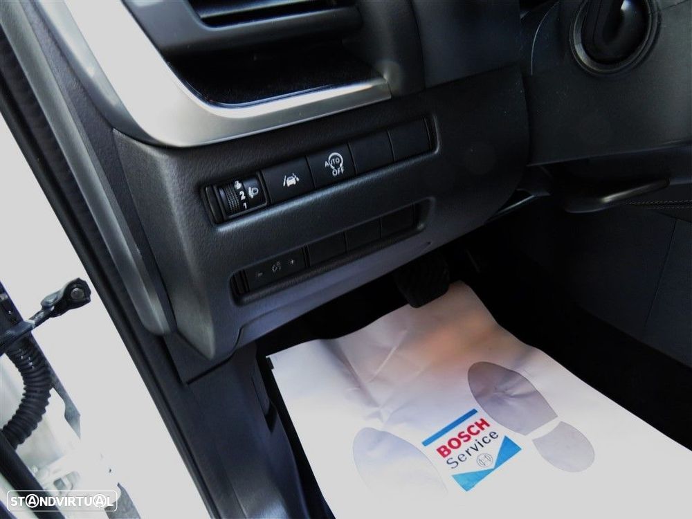 Nissan Qashqai 1.3 DIG-T N-Connecta LED Xtronic - 17