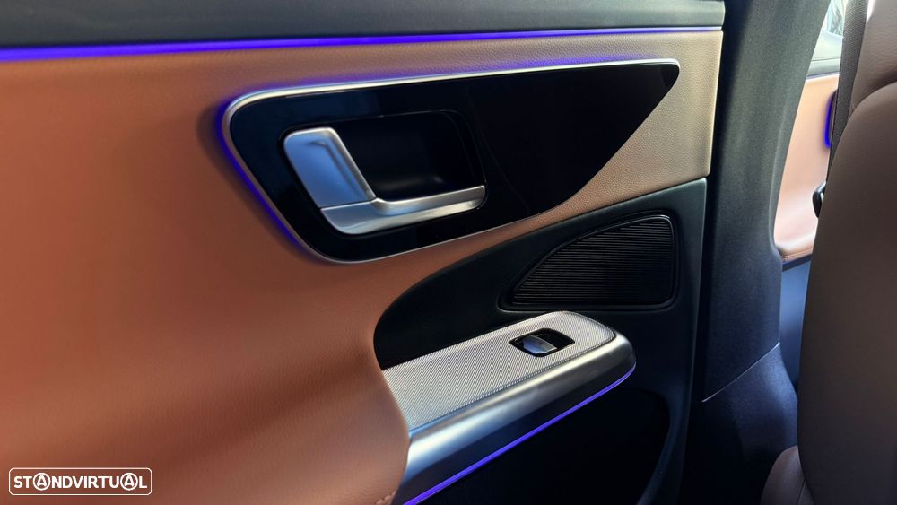 Mercedes-Benz E 300 de AMG Line - 20