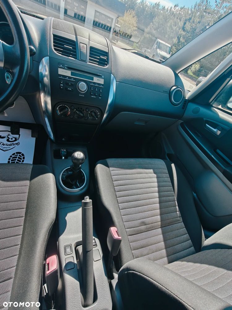 Suzuki SX4 1.6 VVT 4x4 Limited - 10