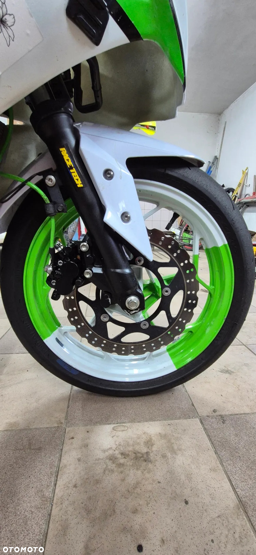 Kawasaki Ninja 300 ABS - 8
