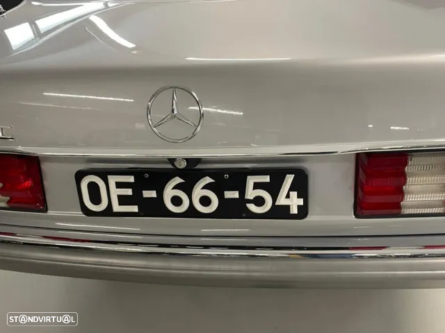 Mercedes-Benz 380 - 8