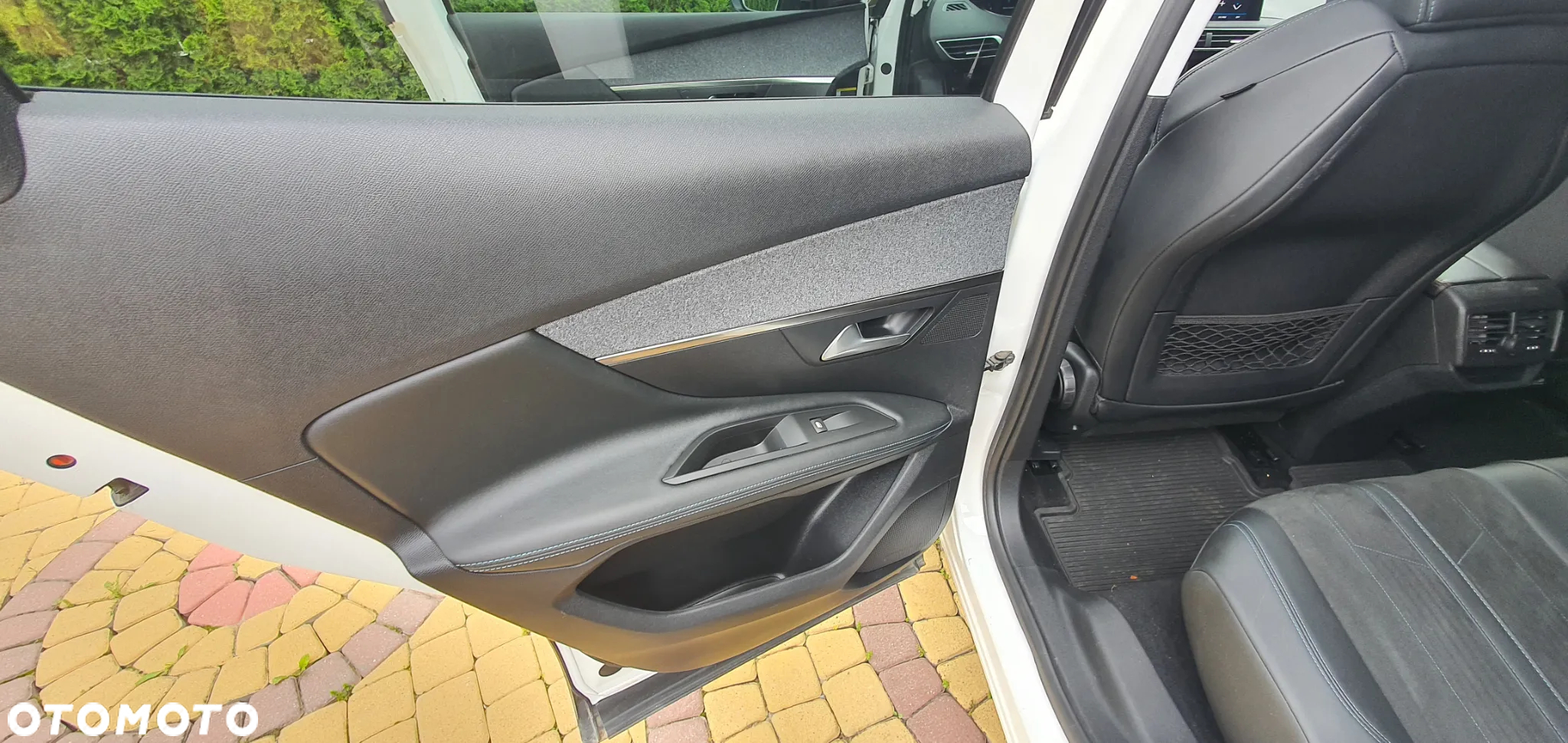 Peugeot 3008 1.5 BlueHDi Allure S&S - 17