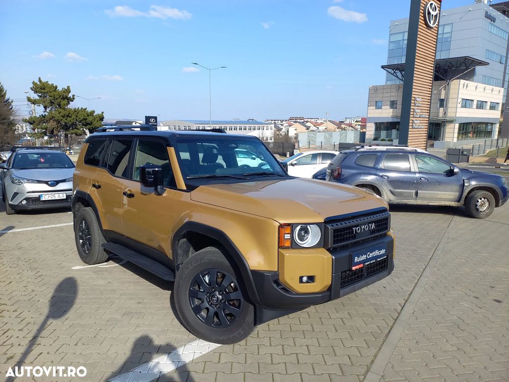 Toyota Land Cruiser - 2