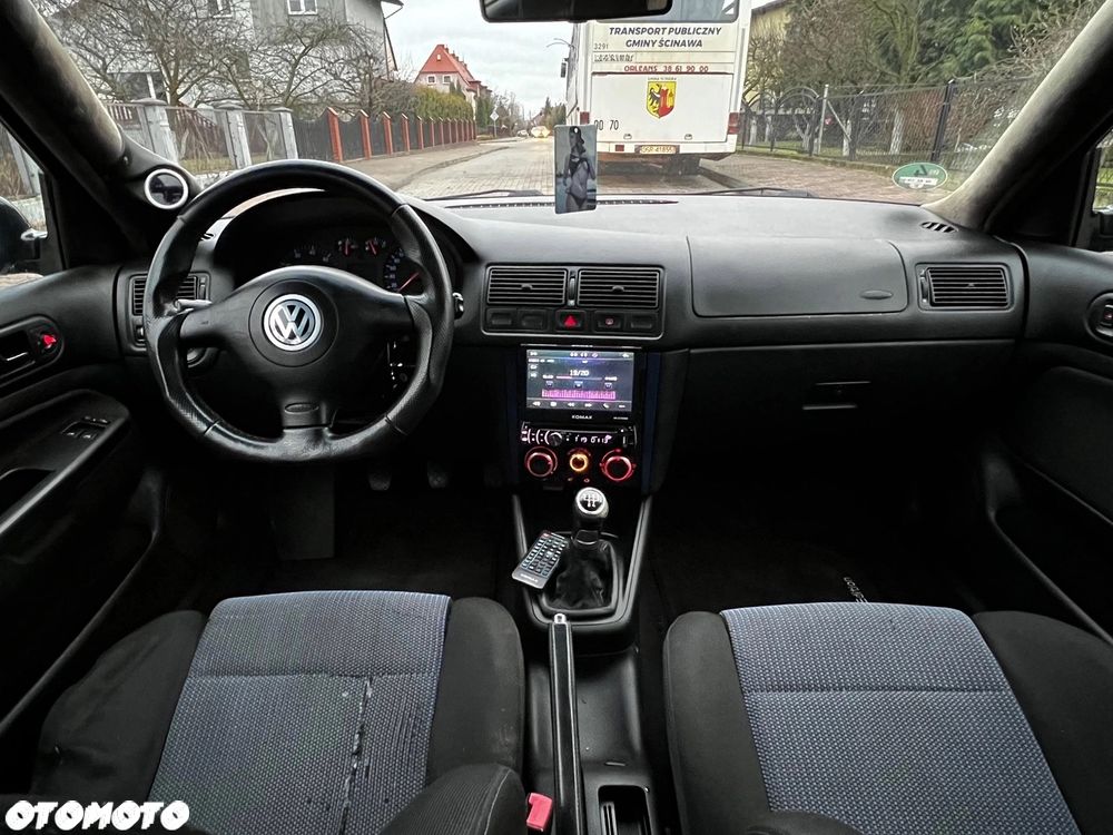 Volkswagen Golf - 20