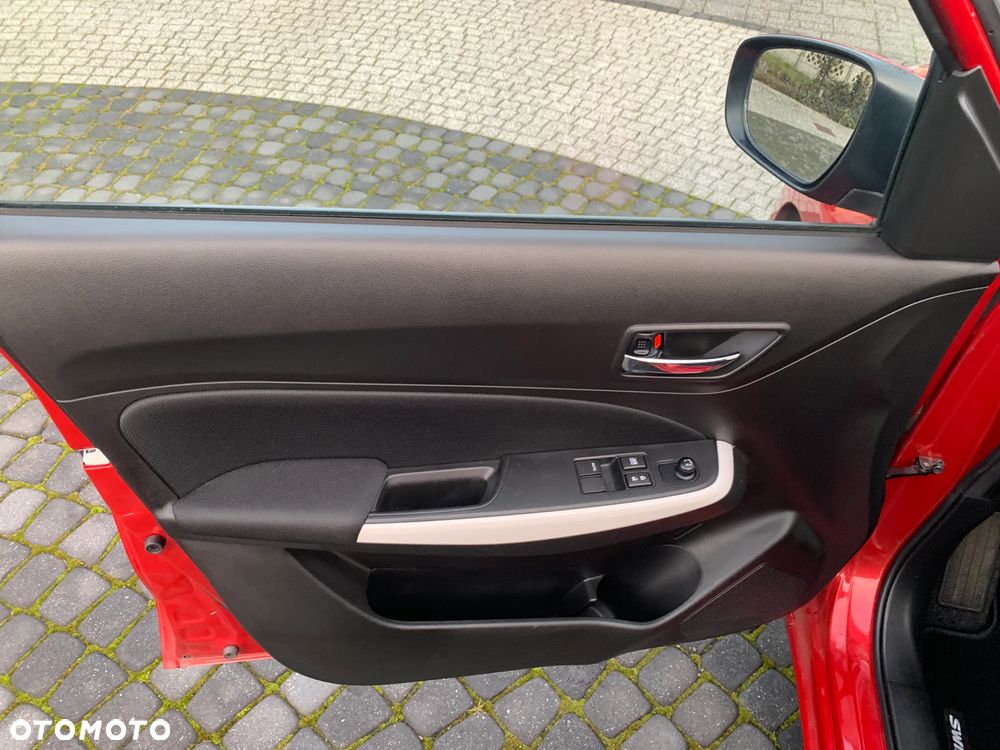 Suzuki Swift 1.2 SHVS Premium Plus - 10