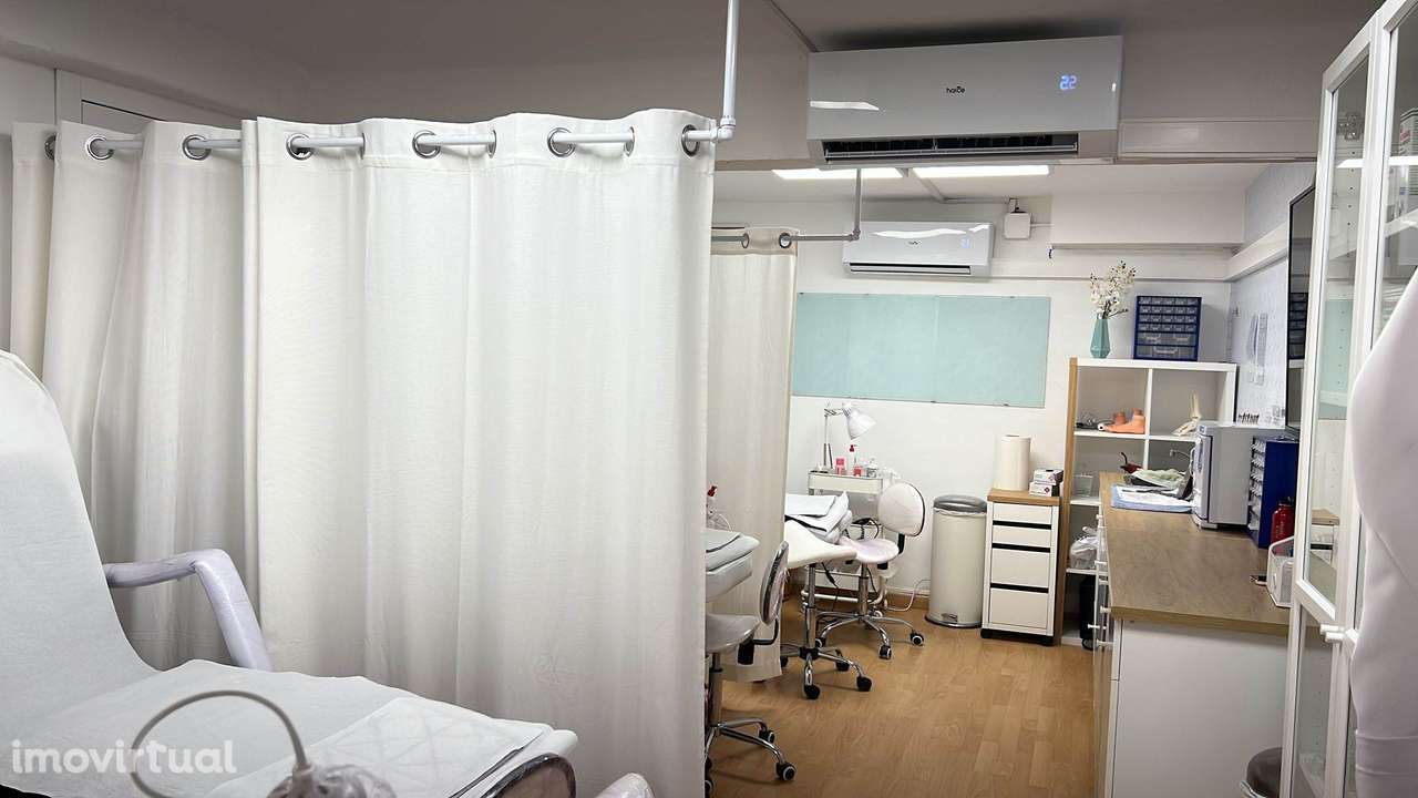 Loja no Areeiro com Montra | 78m² | Ideal Clínica ou Escritório - Grande imagem: 5/9