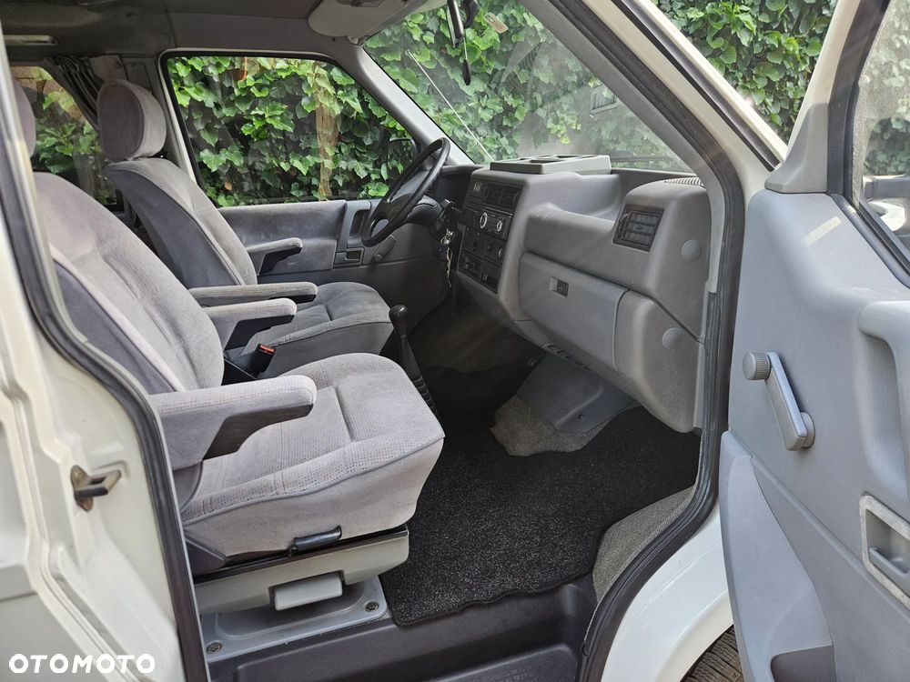 Volkswagen California - 17