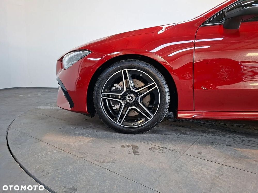 Mercedes-Benz CLA 220 4-Matic AMG Line 7G-DCT - 9