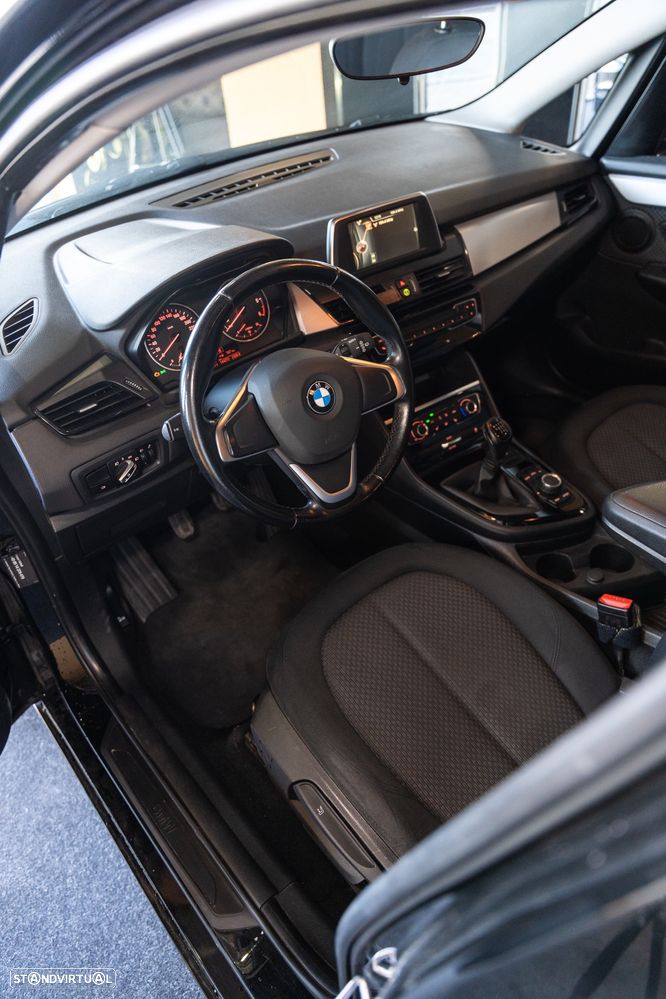 BMW 214 Active Tourer d - 10