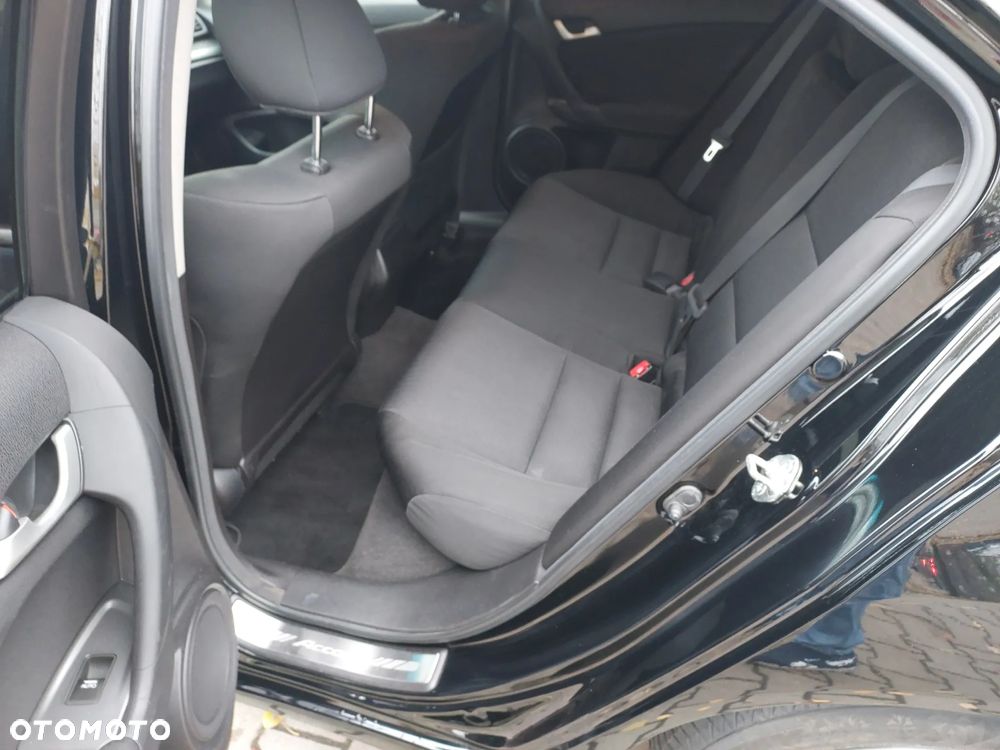 Honda Accord 2.0 Lifestyle Navi - 18
