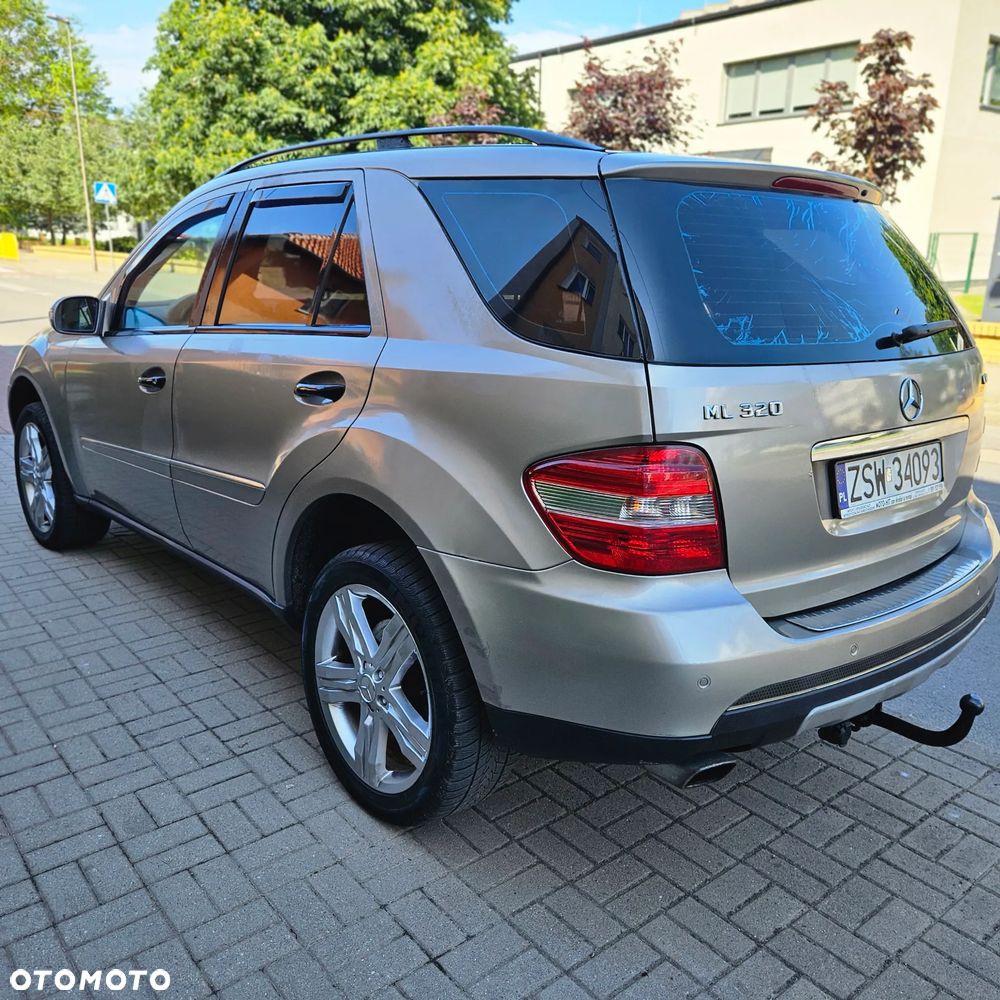 Mercedes-Benz ML 320 CDI 4Matic 7G-TRONIC - 12