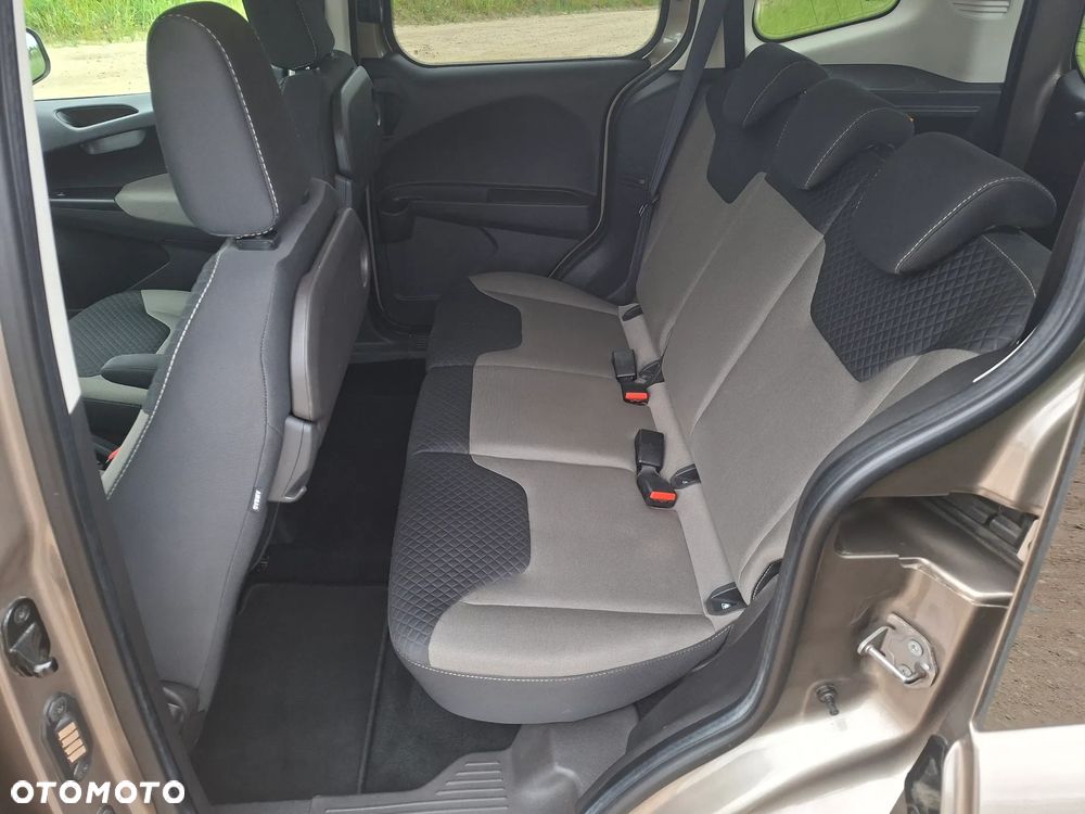 Ford Tourneo Courier 1.0 EcoBoost Titanium - 10