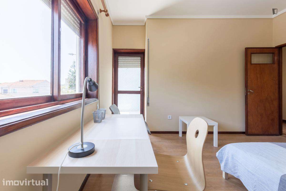 Quarto - localizado em São Mamede de Infesta Porto - Grande imagem: 3/15