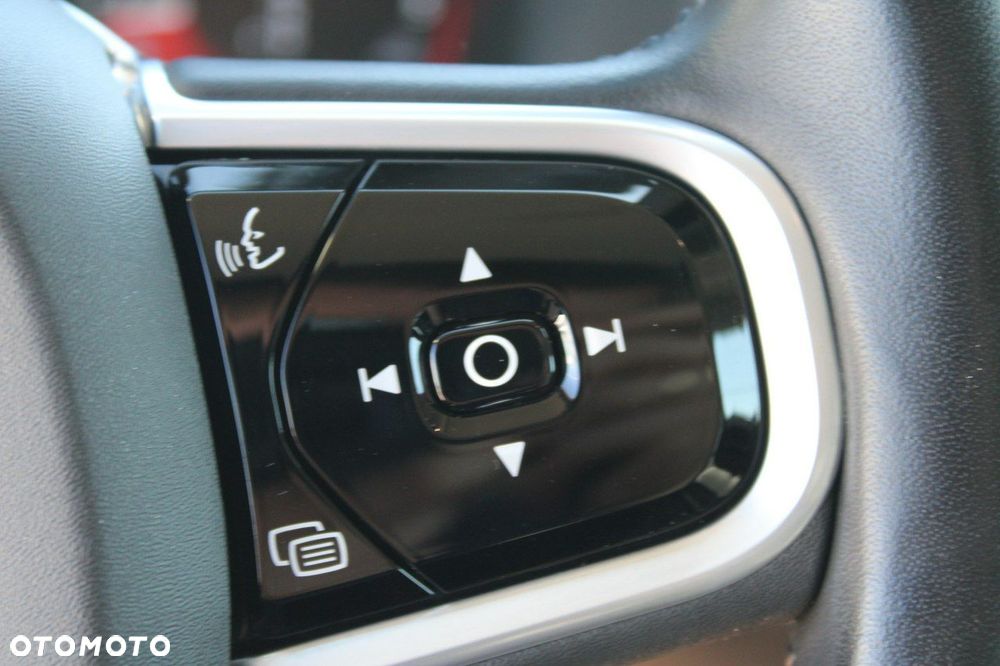 Volvo V90 Cross Country D4 AWD - 24