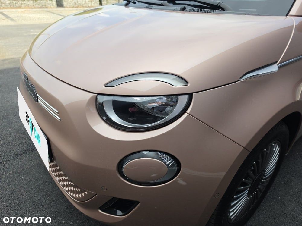 Fiat 500e - 12