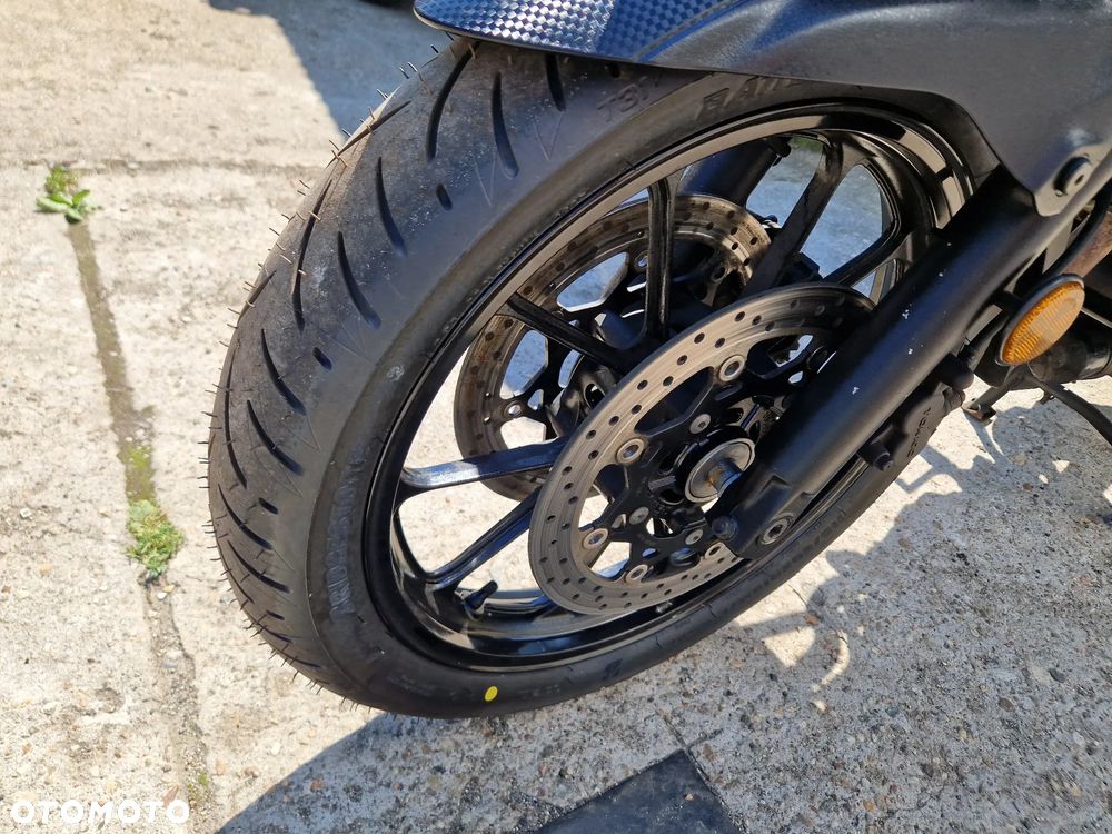 Suzuki V-STROM - 30
