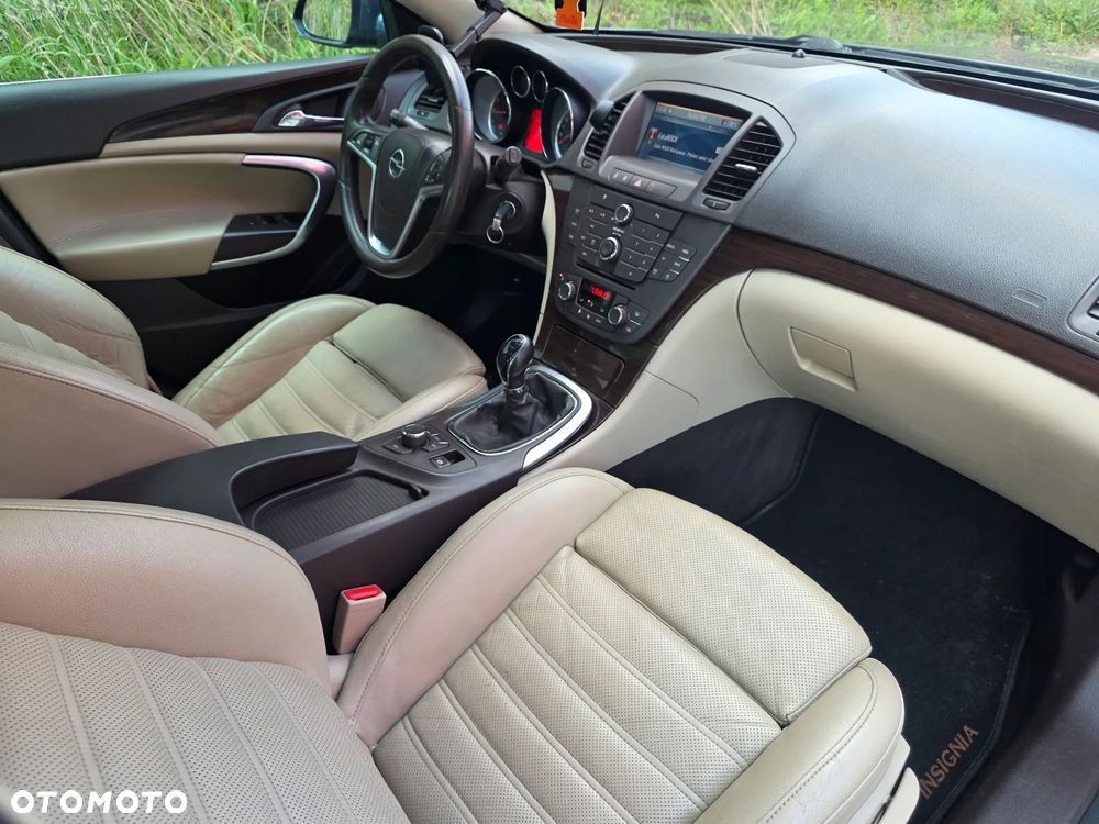 Opel Insignia 2.0 Turbo Cosmo - 9