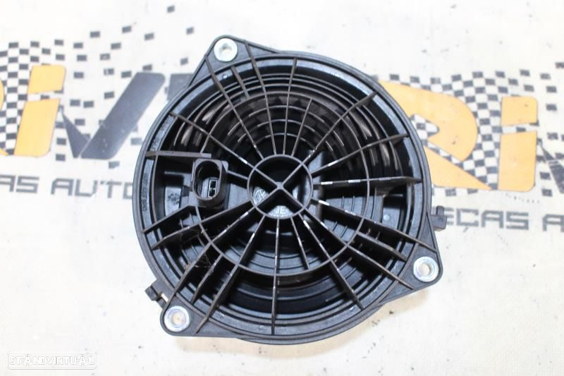 Puxador Da Tampa Da Mala Volkswagen Polo (6R1, 6C1)  6R6827469 / 6R6 8 - 6