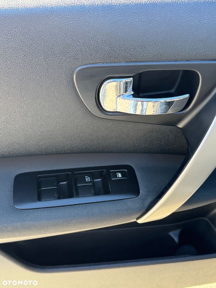 Nissan Qashqai 1.6 DCi Tekna - 11