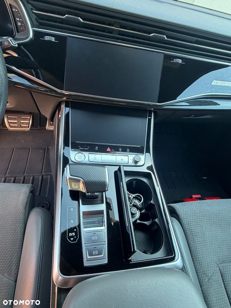 Audi Q8 - 8