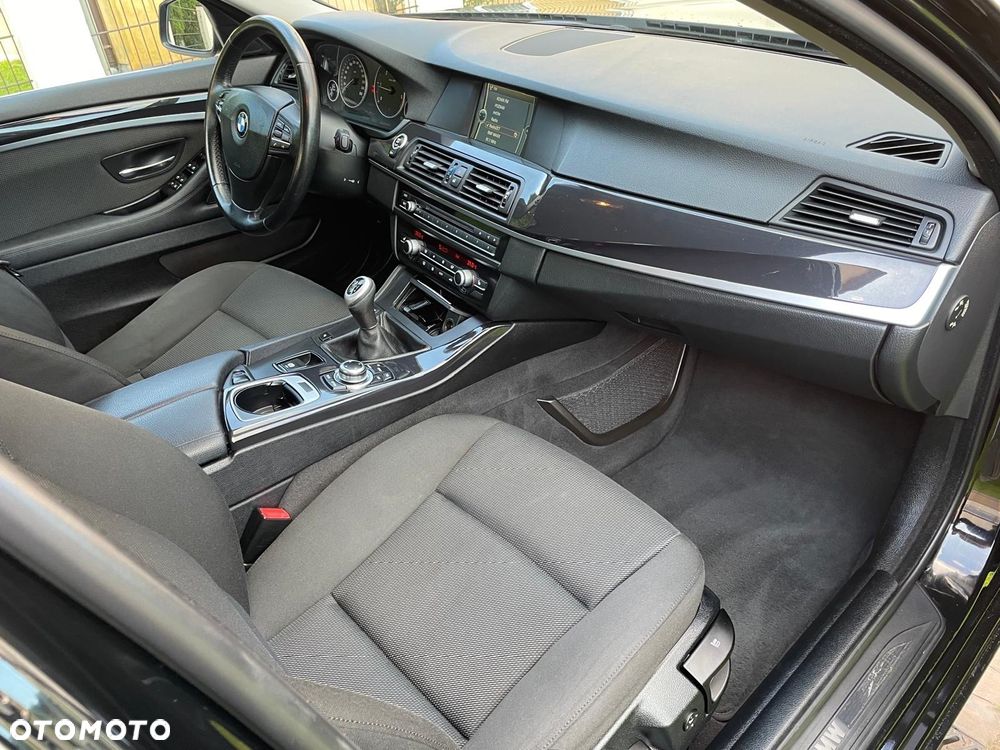 BMW Seria 5 520d - 10
