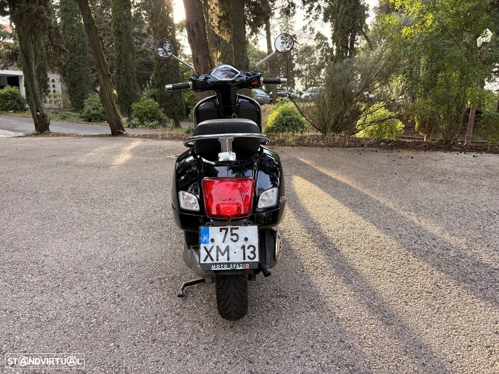 Vespa GTS Super Super - 3