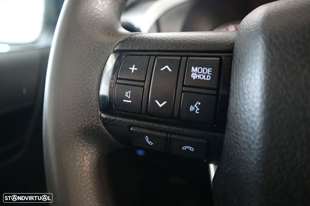 Toyota Hilux 2.4 D-4D 4WD CD CM - 15