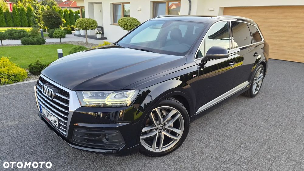 Audi Q7 - 1