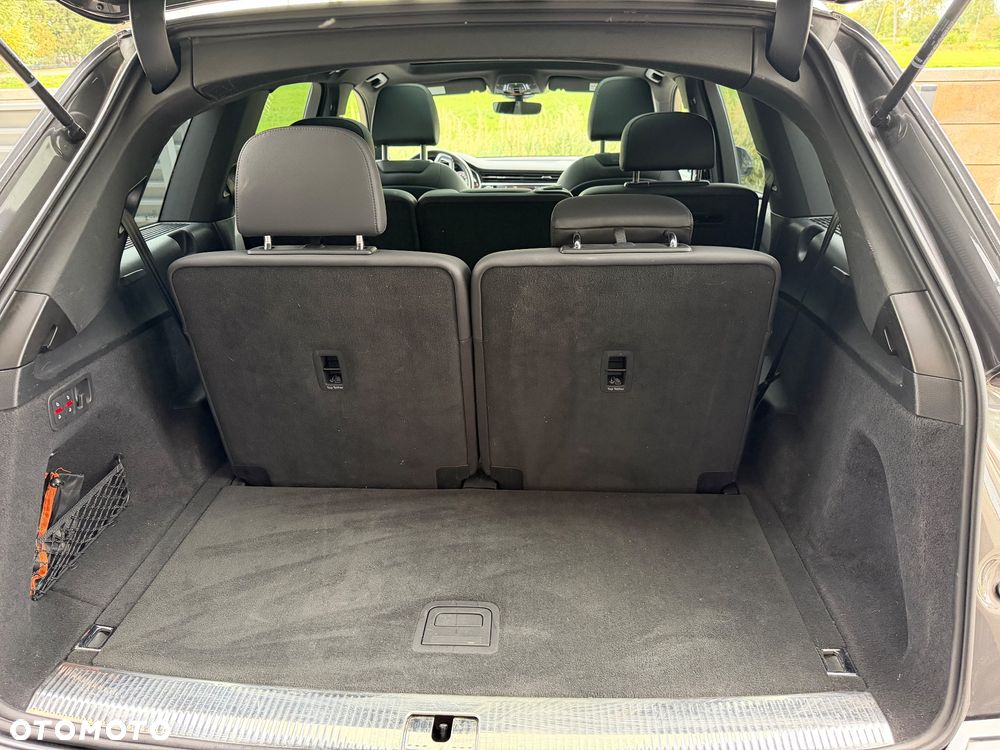 Audi Q7 55 TFSI quattro tiptronic - 9