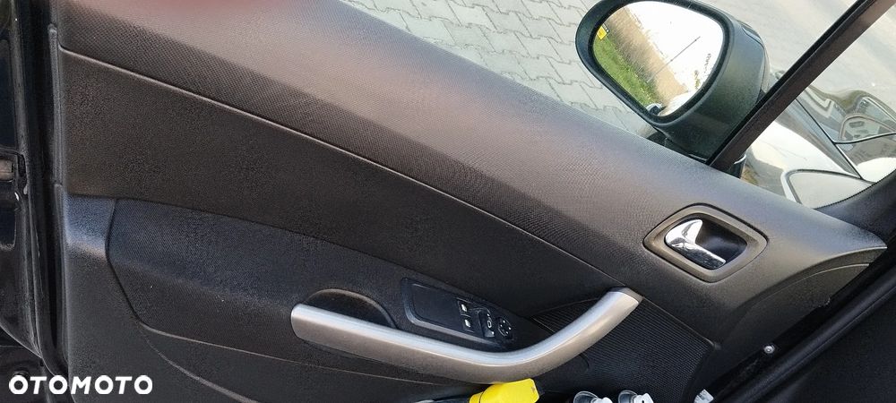 Peugeot 308 1.6 HDi Trendy Navtech - 15