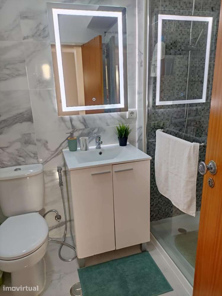 Apartamento com 2 quartos - localizado em Benfica Lisbon - Grande imagem: 2/12