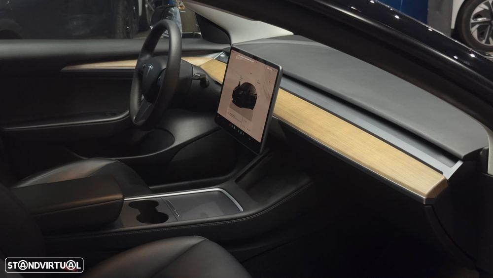Tesla Model 3 Performance Dual Motor AWD - 38