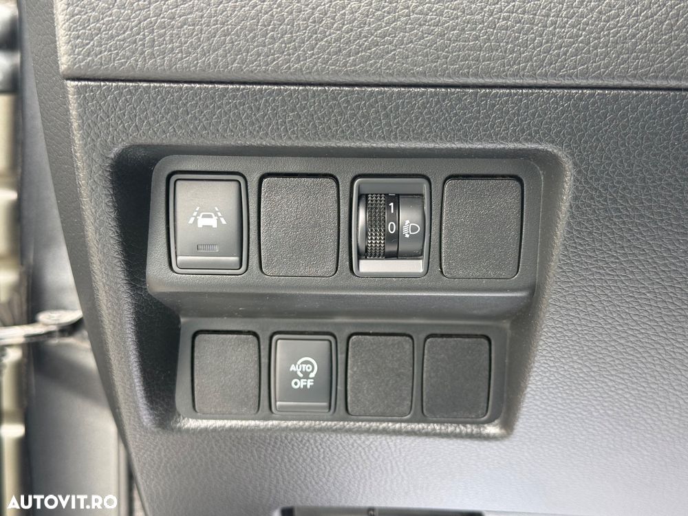 Nissan Qashqai 1.5 DCI N-Connecta - 18